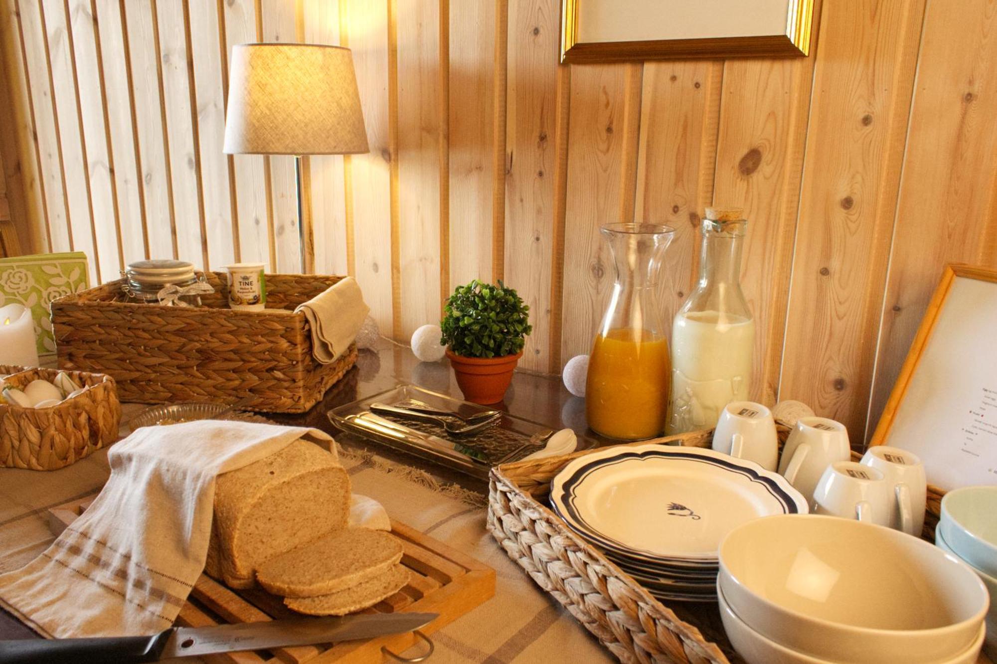 Bed And Breakfast Nordic Horn Brostadbotn Bagian luar foto